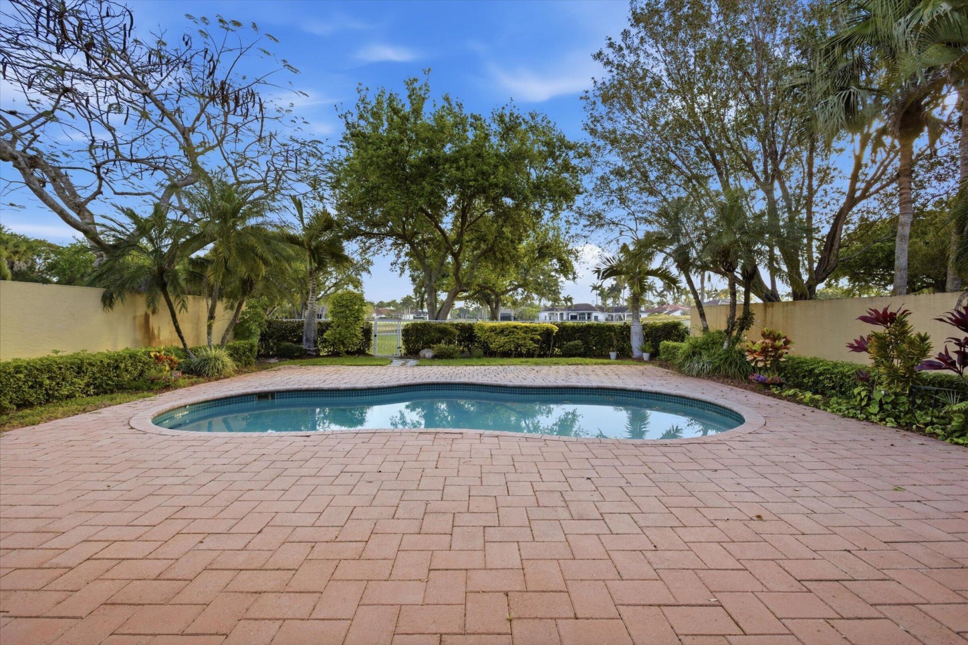 2466 Bay Isle Court, Weston, FL 33327 Photo