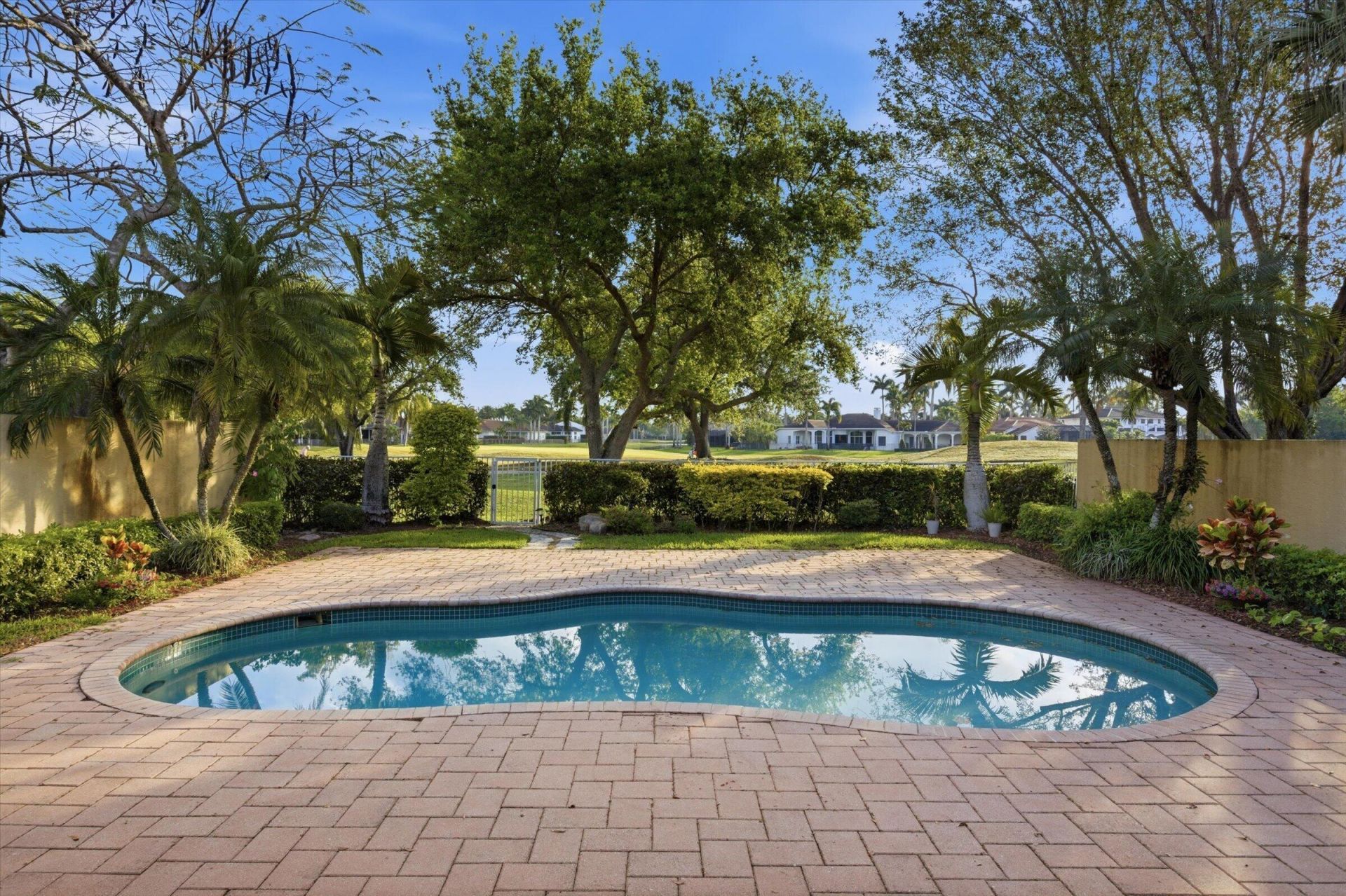 2466 Bay Isle Court, Weston, FL 33327 Photo