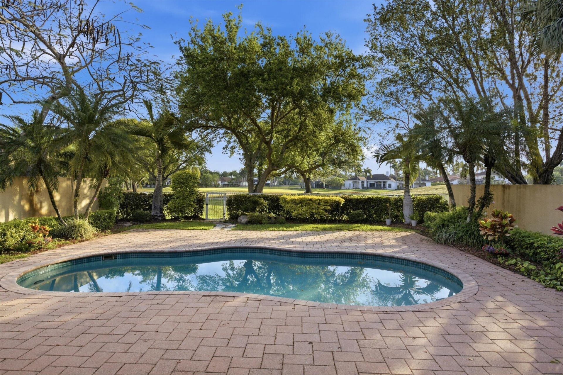 2466 Bay Isle Court, Weston, FL 33327 Photo