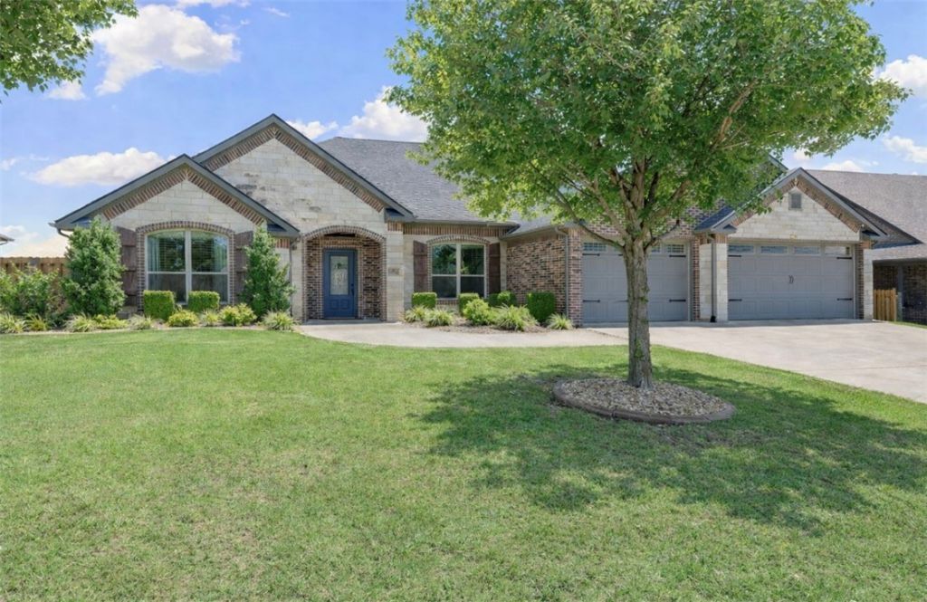 2701 SW Glenn Ridge Road, Bentonville, AR 72713 Main Photo