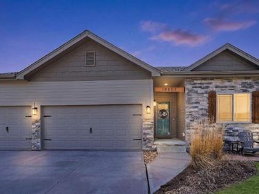 18807 Cottonwood Street, Omaha, NE 68136