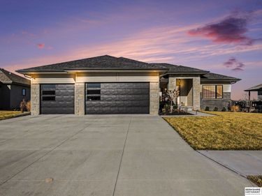 3924 S 207th Street , Elkhorn, NE 68022