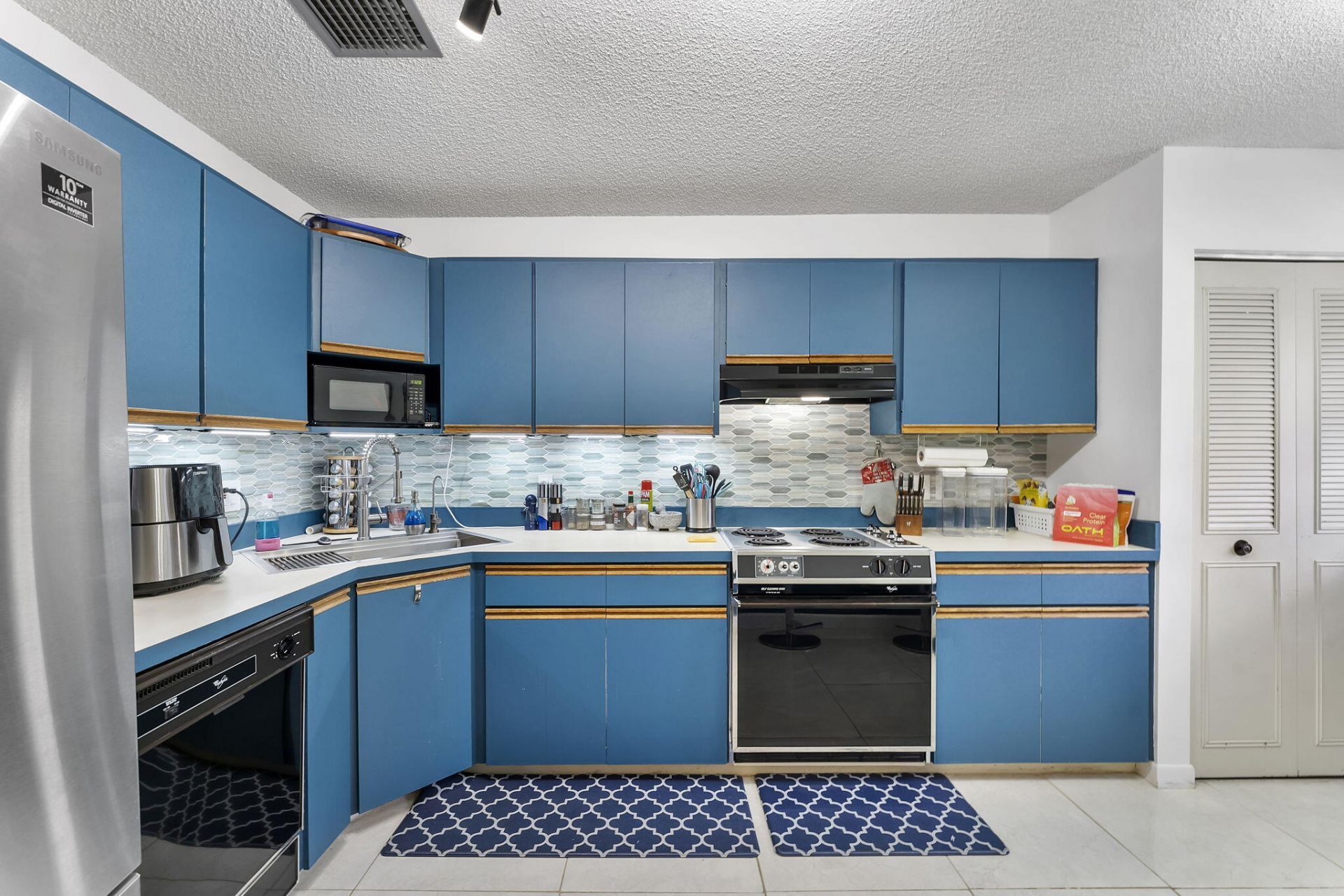 153 Meadows Drive, Boynton Beach, FL 33436 Photo