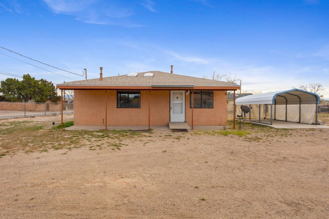 3941 Amalia Road Sw, Albuquerque, NM 87105 Main Photo