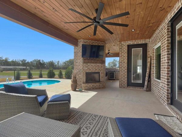 3275 Melvin Dr, Pace, FL 32571