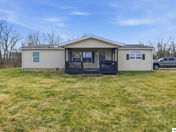 14881 North St., Utica, OH 43080