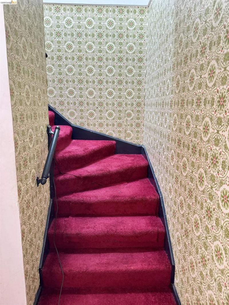 220 Olmstead, San Francisco, CA 94134 Main Photo