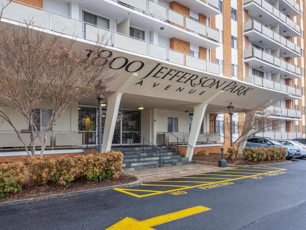 1800 JEFFERSON PARK AVE, Unit 410, Charlottesville, VA 22903