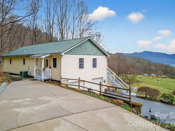 120 Mountain Mist Lane, Waynesville, NC 28785