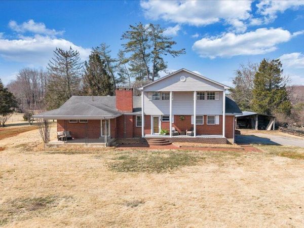 2555 Morgans Mill RD, Goodview, VA 24095