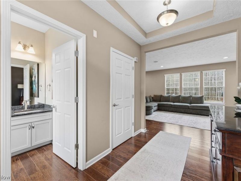 10564 Herrington Drive, Reminderville, OH 44202 Photo 4