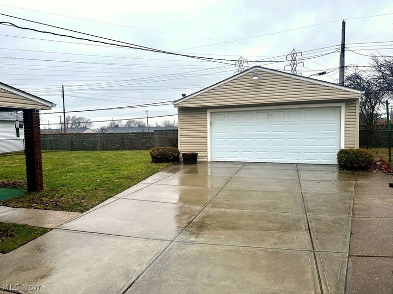 13670 Middlebrook Boulevard, Brook Park, OH 44142 Photo 24