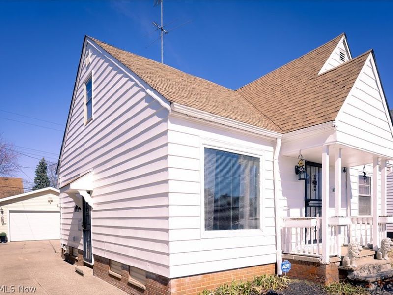 18217 Edinboro Avenue, Maple Heights, OH 44137 Photo 3