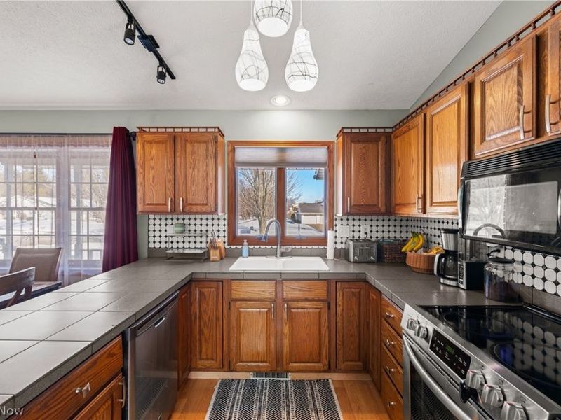 137 Stauffer Drive , Wadsworth, OH 44281 Photo 14