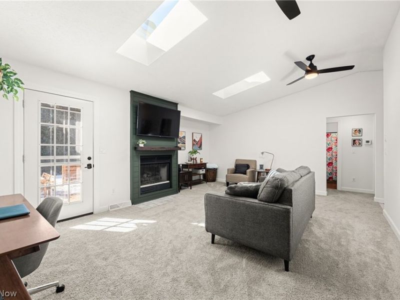 137 Stauffer Drive , Wadsworth, OH 44281 Photo 3