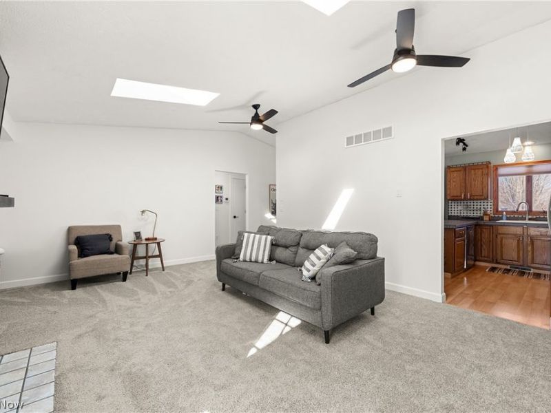 137 Stauffer Drive , Wadsworth, OH 44281 Photo 6