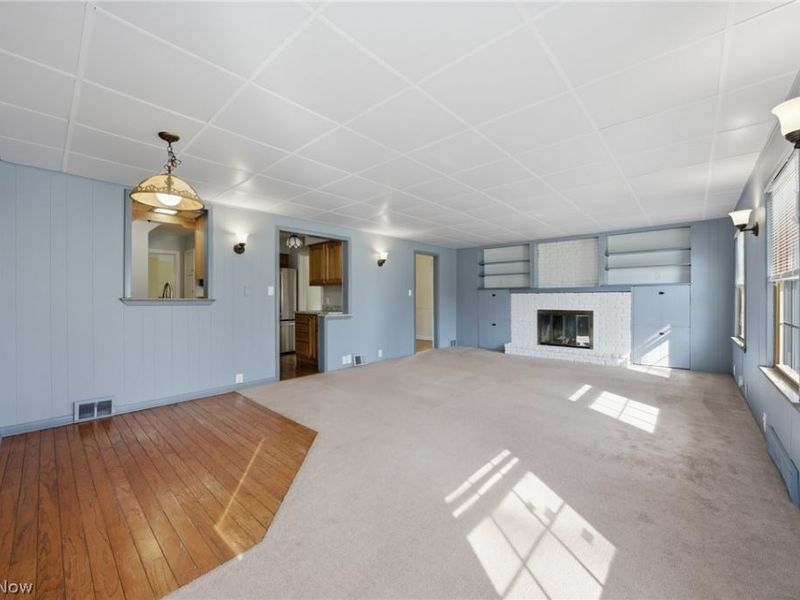 5284 Edenhurst Road, Lyndhurst, OH 44124 Photo 17