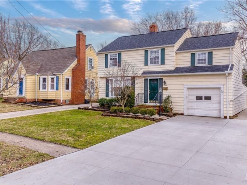 5284 Edenhurst Road, Lyndhurst, OH 44124 Photo 2