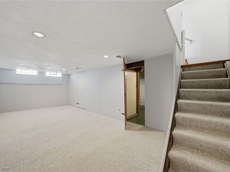 5284 Edenhurst Road, Lyndhurst, OH 44124 Photo 32