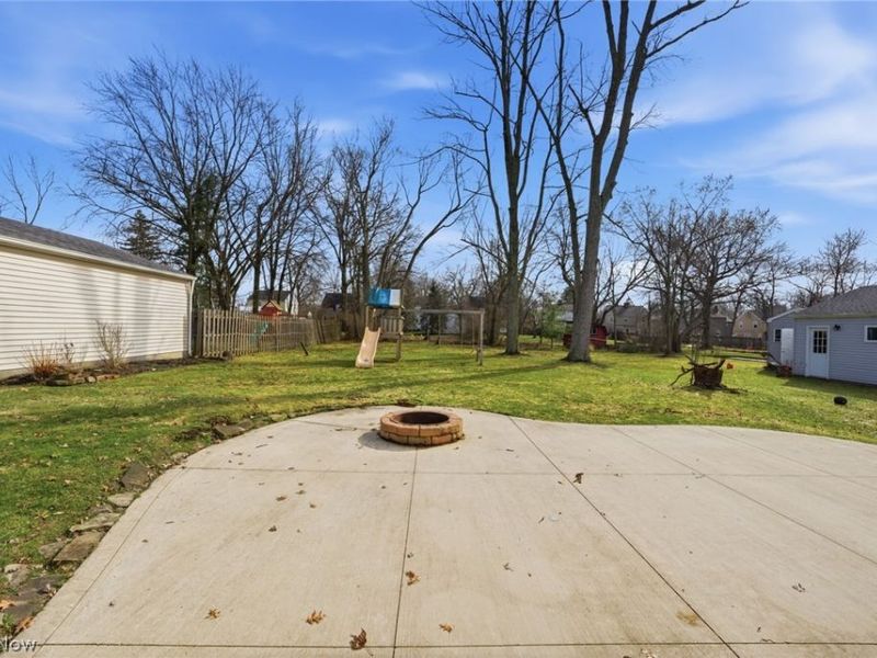 5284 Edenhurst Road, Lyndhurst, OH 44124 Photo 34