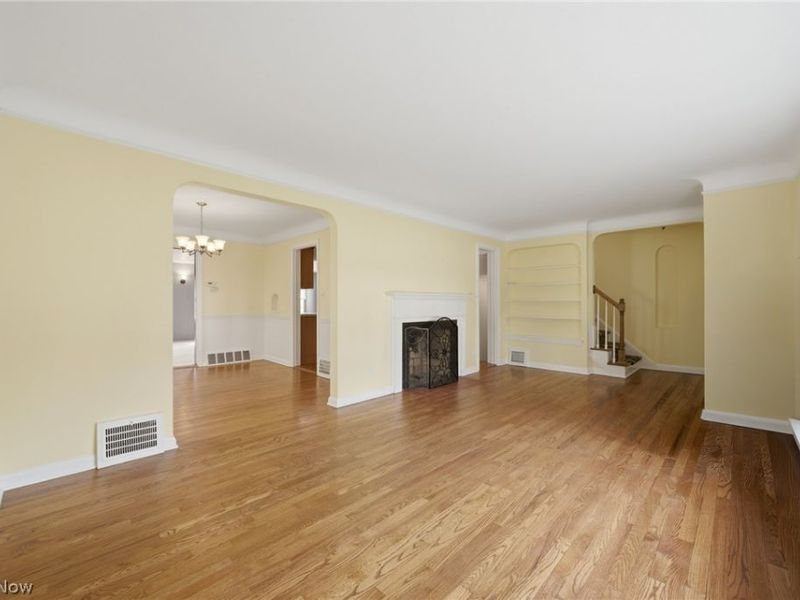 5284 Edenhurst Road, Lyndhurst, OH 44124 Photo 6