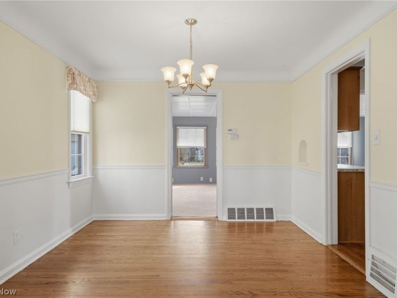 5284 Edenhurst Road, Lyndhurst, OH 44124 Photo 8