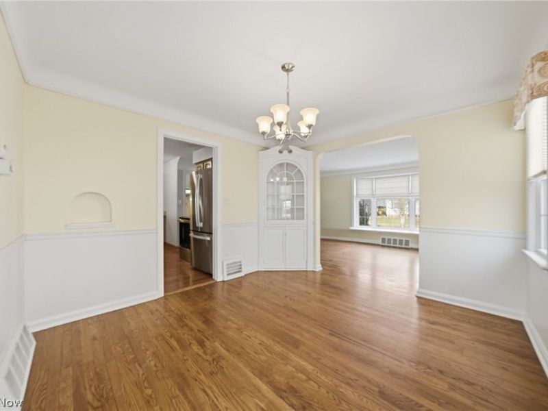 5284 Edenhurst Road, Lyndhurst, OH 44124 Photo 9