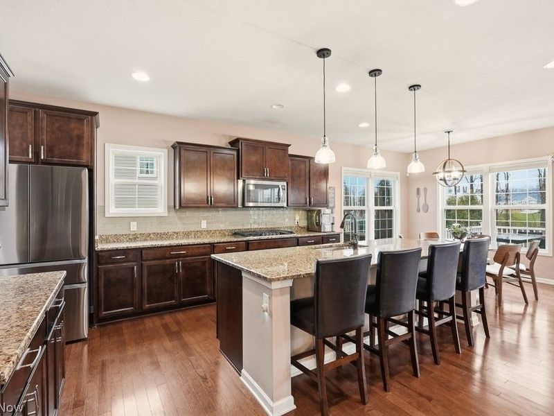 6607 Regal Woods Drive, Hudson, OH 44236 Photo 9