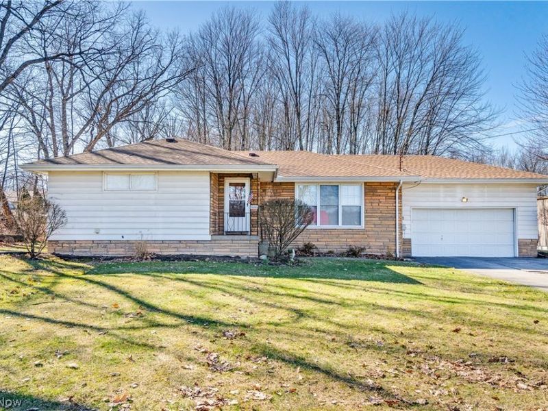 600 S Meridian Road, Youngstown, OH 44509 Photo 1