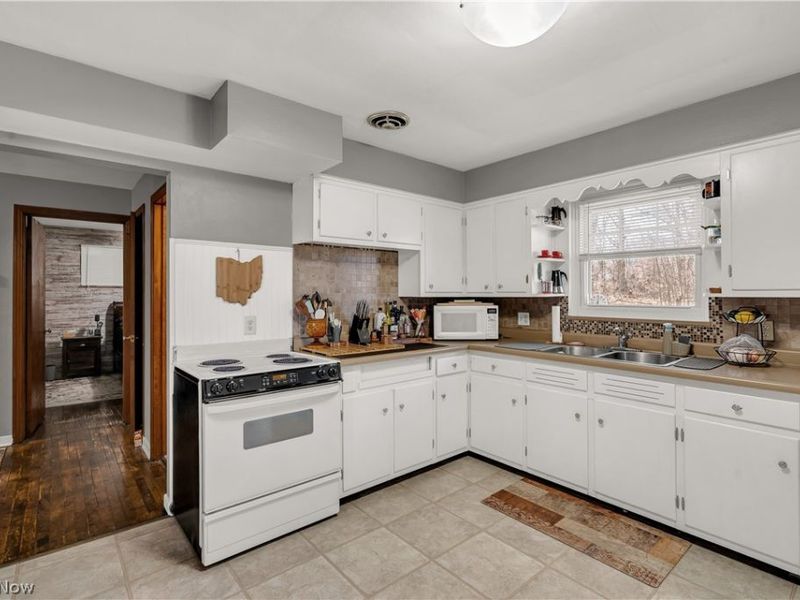 600 S Meridian Road, Youngstown, OH 44509 Photo 22