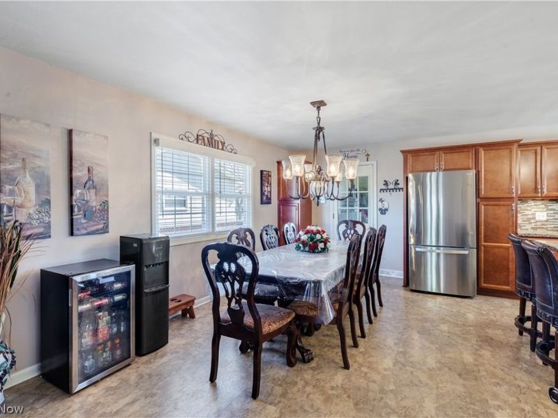 640 Beverly Hills Drive, Liberty, OH 44505 Photo 11