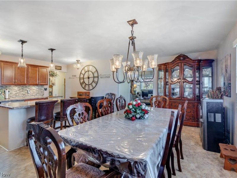 640 Beverly Hills Drive, Liberty, OH 44505 Photo 13