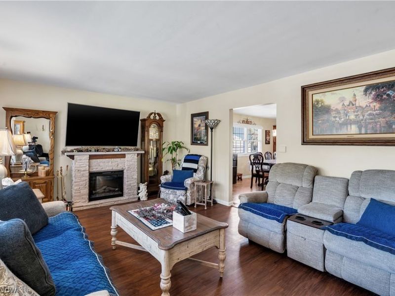 640 Beverly Hills Drive, Liberty, OH 44505 Photo 18