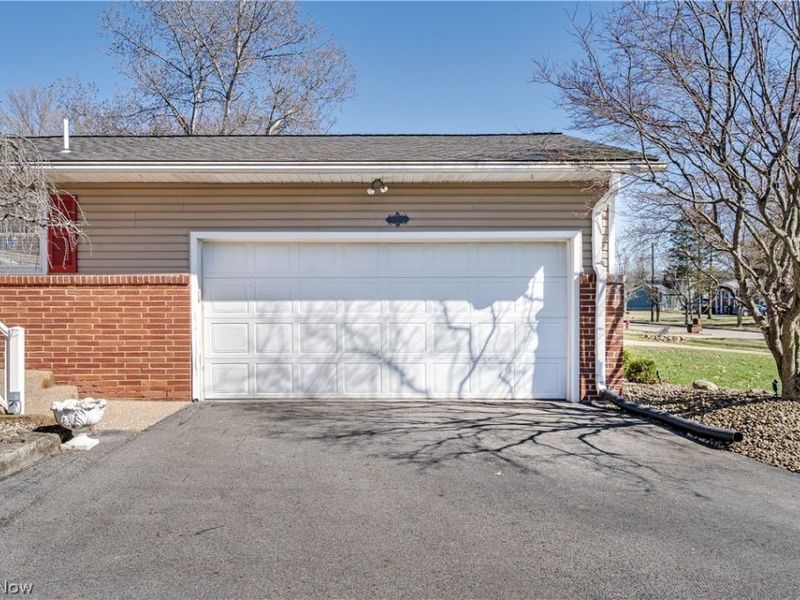 640 Beverly Hills Drive, Liberty, OH 44505 Photo 42