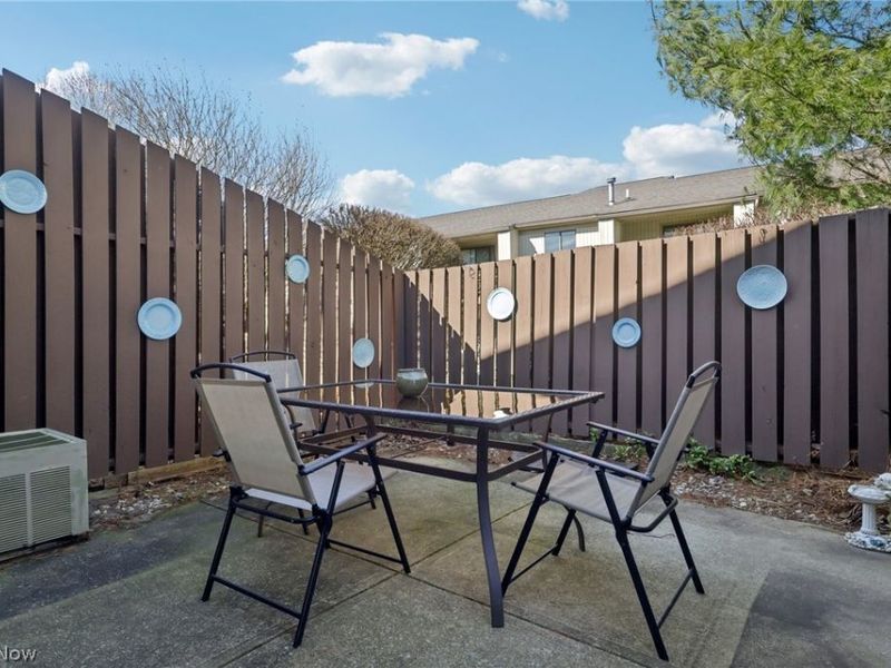 32722 Washington Court, Unit 22, Solon, OH 44139 Photo 7