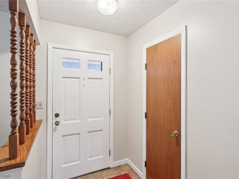 2547 Sand Run Parkway , Fairlawn, OH 44333 Photo 2