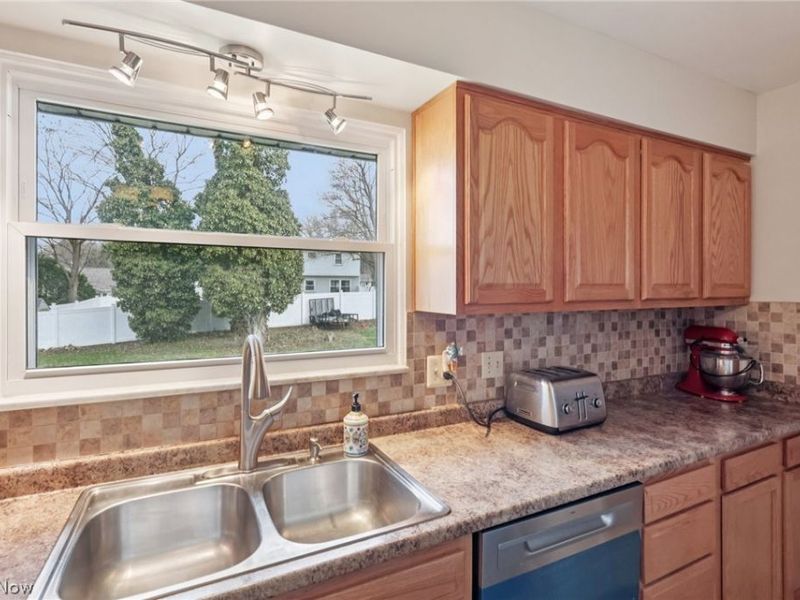 2547 Sand Run Parkway , Fairlawn, OH 44333 Photo 6