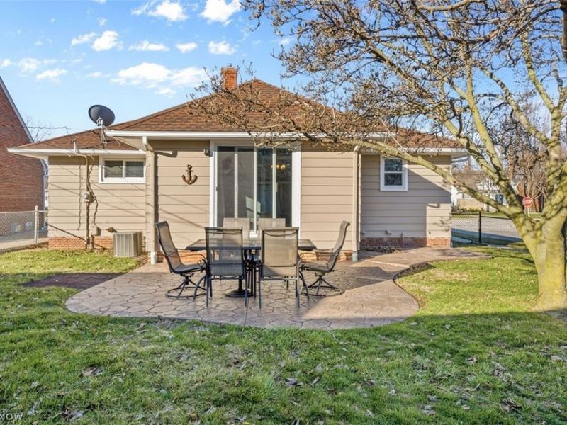 953 Bryn Mawr Avenue, Wickliffe, OH 44092 Photo 3