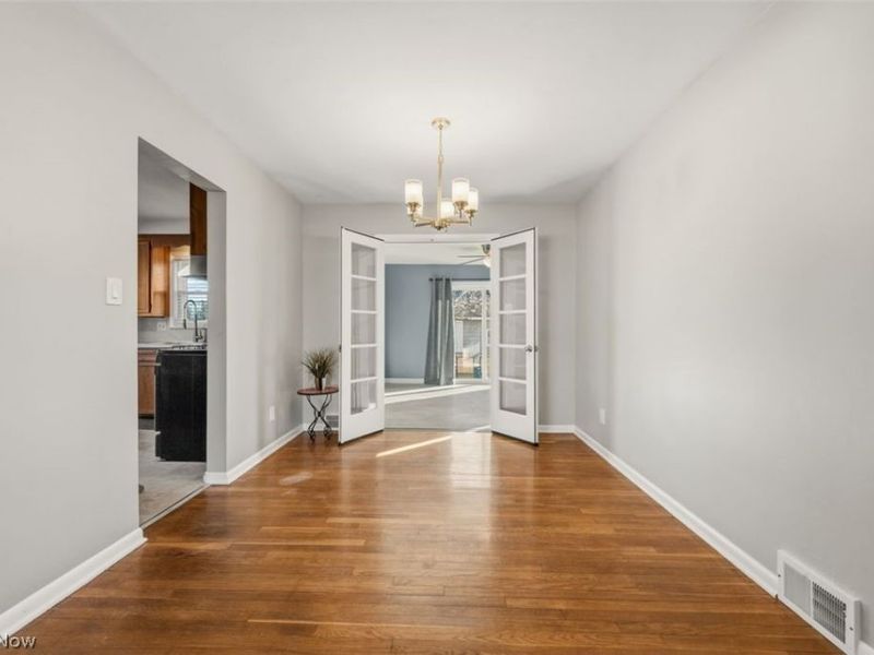 953 Bryn Mawr Avenue, Wickliffe, OH 44092 Photo 7