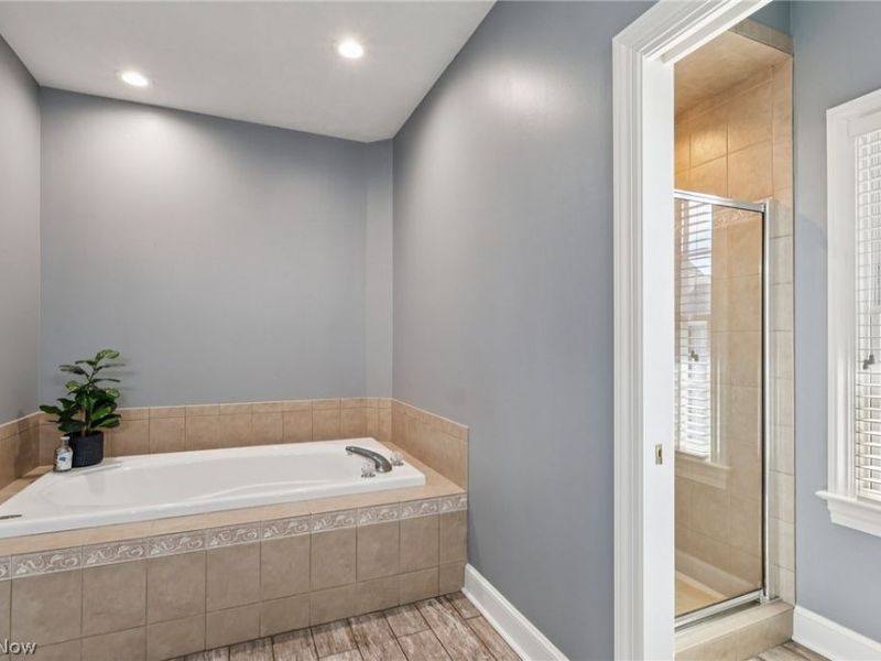 16870 Knolls Way , Chagrin Falls, OH 44023 Photo 15