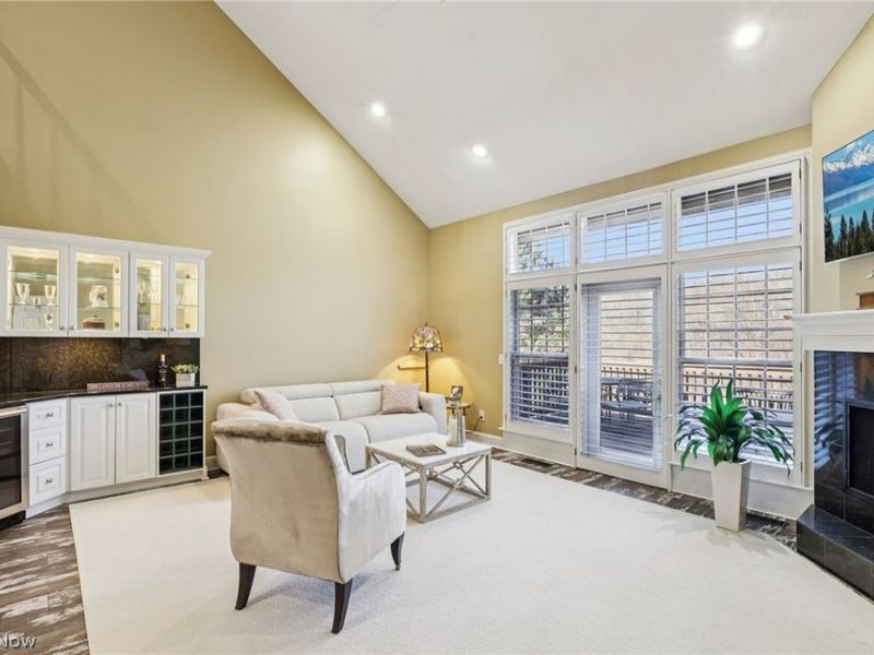 16870 Knolls Way , Chagrin Falls, OH 44023 Photo 2