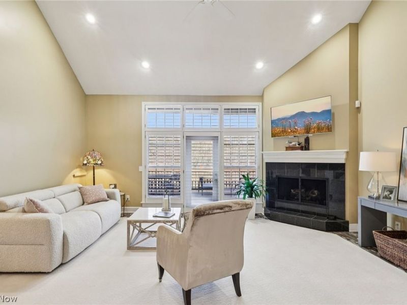 16870 Knolls Way , Chagrin Falls, OH 44023 Photo 3