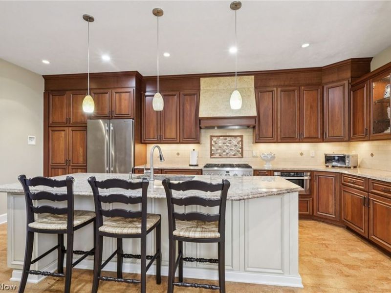 16870 Knolls Way , Chagrin Falls, OH 44023 Photo 8