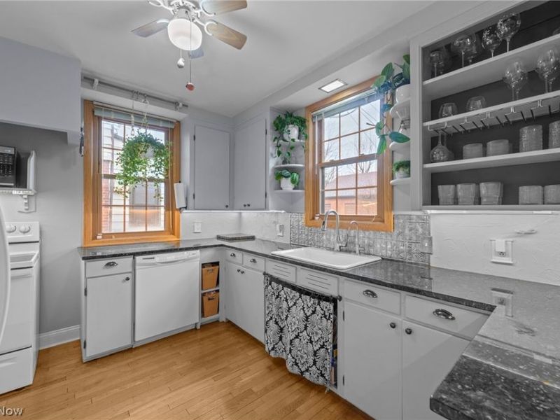 2576 Fenwick Road, University Heights, OH 44118 Photo 15