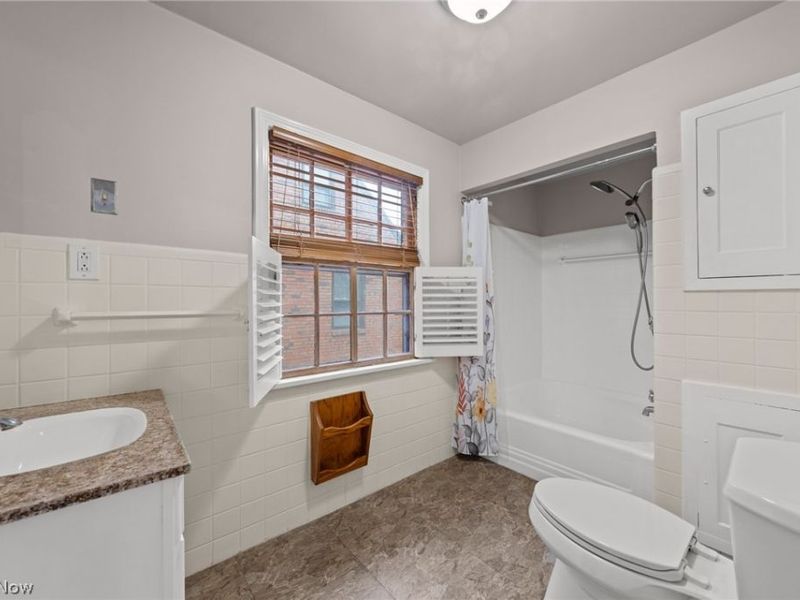 2576 Fenwick Road, University Heights, OH 44118 Photo 20