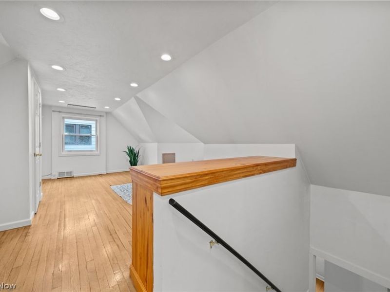 2576 Fenwick Road, University Heights, OH 44118 Photo 22