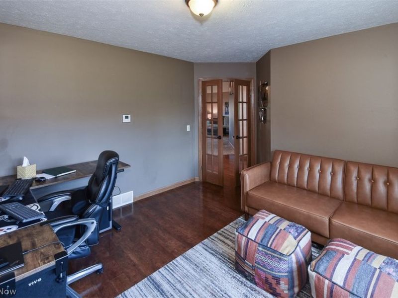 5297 College Heights Boulevard, Sheffield Village, OH 44054 Photo 14