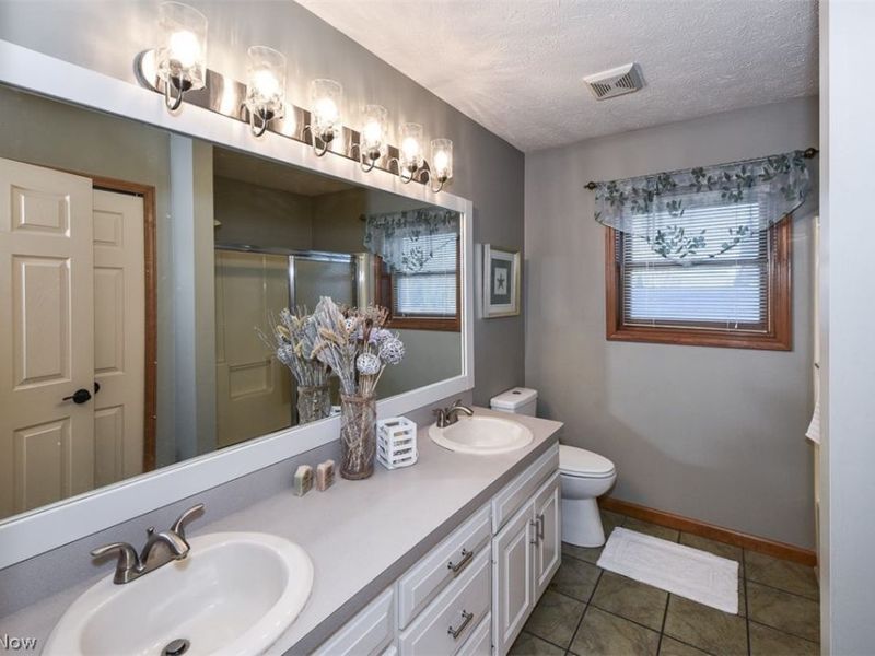 5297 College Heights Boulevard, Sheffield Village, OH 44054 Photo 28