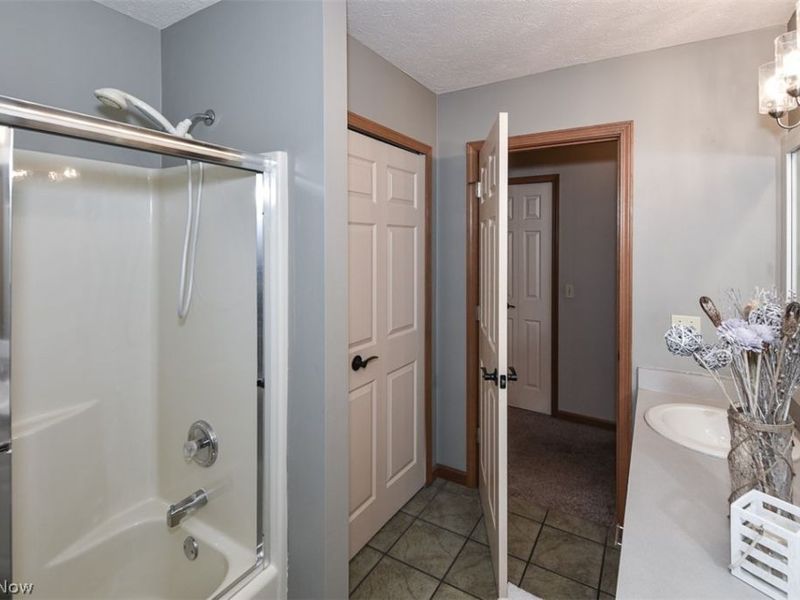 5297 College Heights Boulevard, Sheffield Village, OH 44054 Photo 29