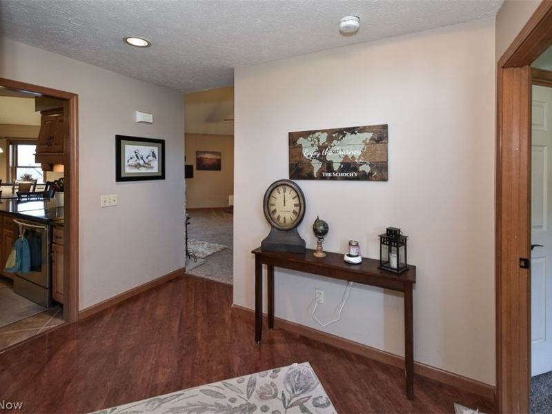 5297 College Heights Boulevard, Sheffield Village, OH 44054 Photo 3